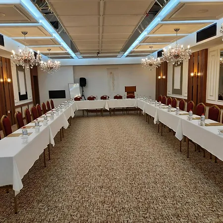 Nadir Business Hotel 3*