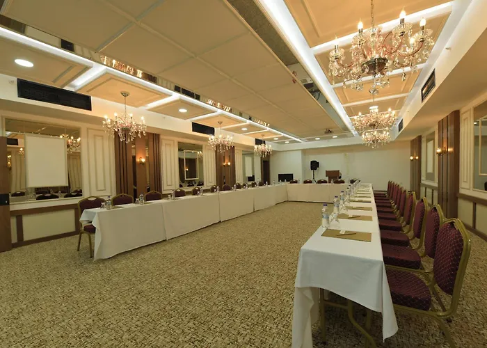 Hotel Nadir Business 3*