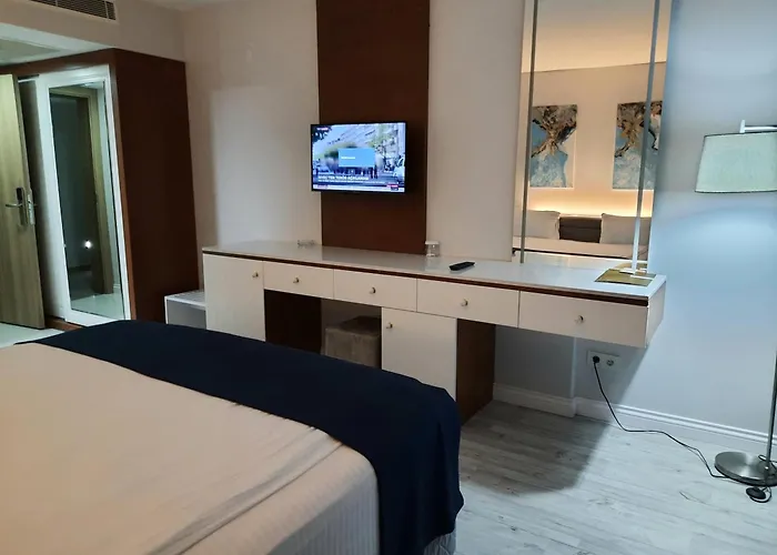 Hotel Nadir Business