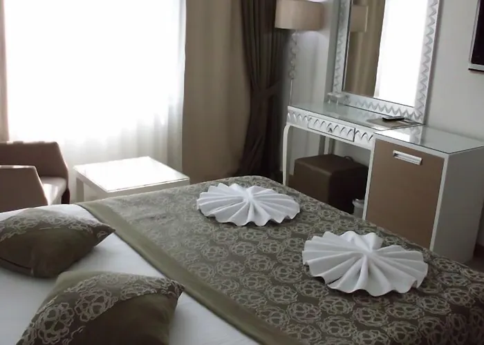 Hotel Nadir Business 3*